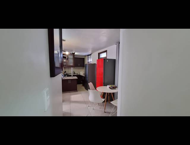 2 BEDROOM FLAT TO LET IN ESSENWOOD